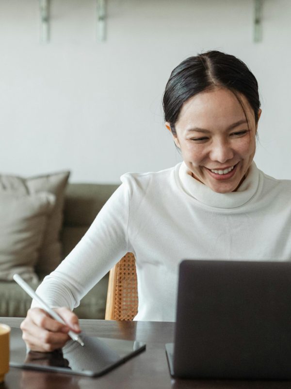 pexels-ketut-subiyanto-4474047